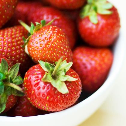 توت فرنگی-strawberries